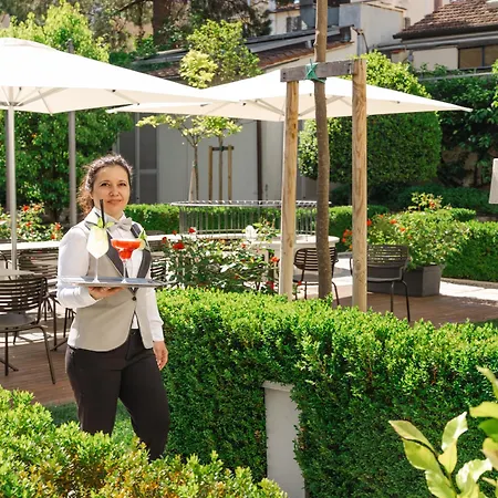 Palazzo Castri 1874 & Garden 酒店 4*
