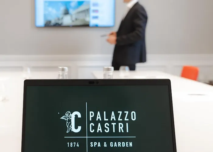 Palazzo Castri 1874 & Garden 酒店 4*